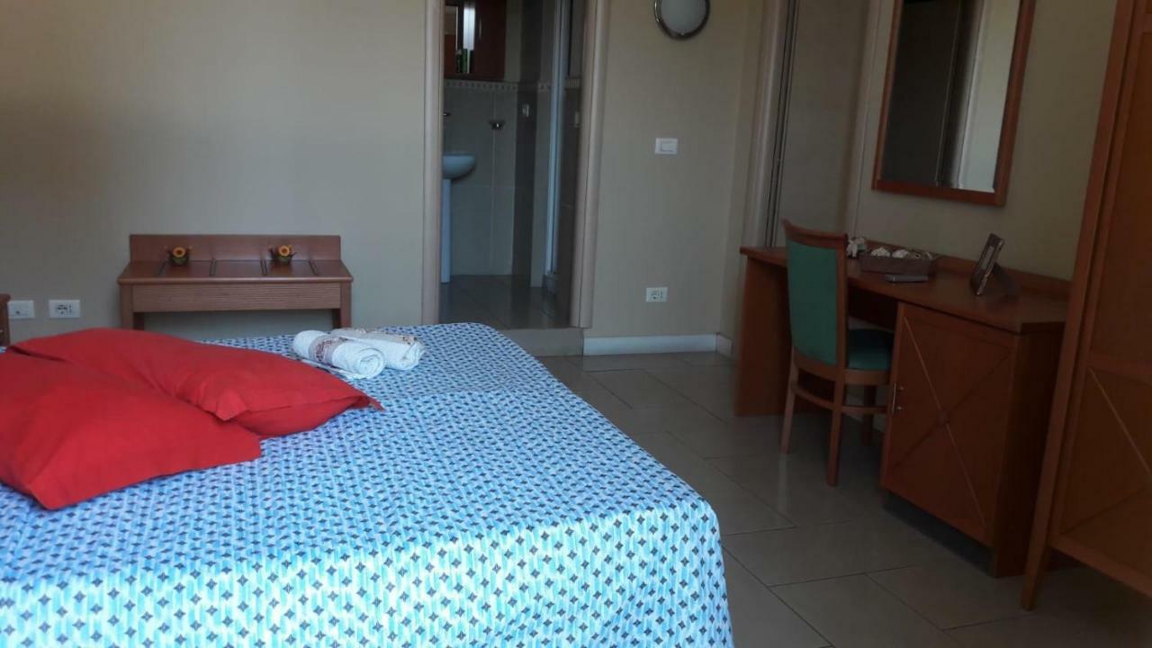 Bastiano'S Rooms Catania-Fontanarossai nemzetközi repülőtér Kültér fotó